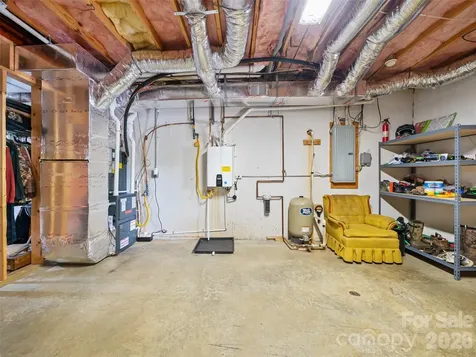 124 W Dogwood Circle Burnsville NC 28714