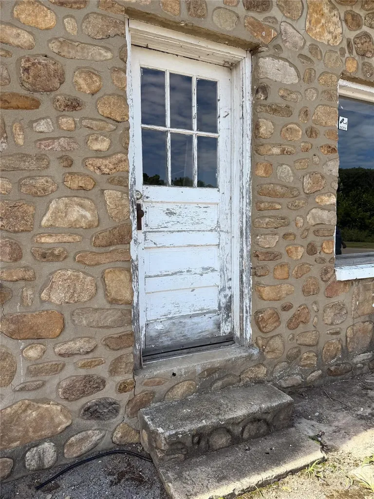 41 Upper Shut In Road Hot Springs NC 27843