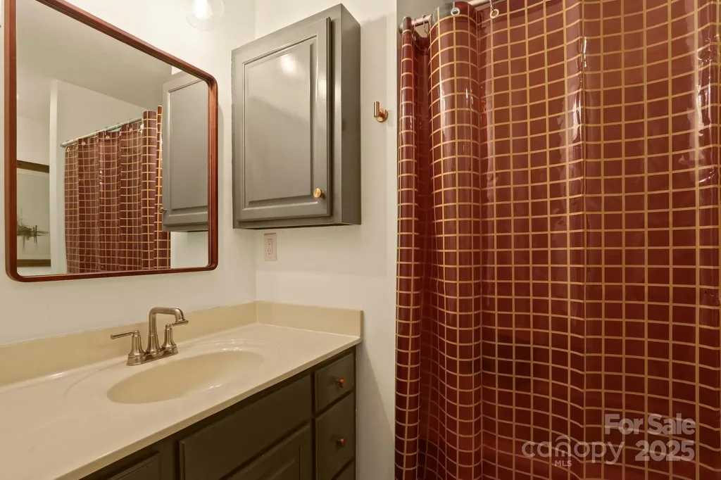 127 Boulder Lane Blowing Rock NC 28605