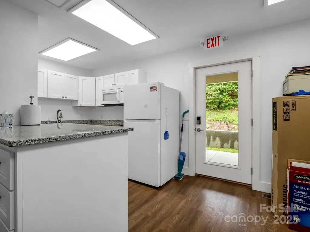 147 E Court Street Rutherfordton NC 28139