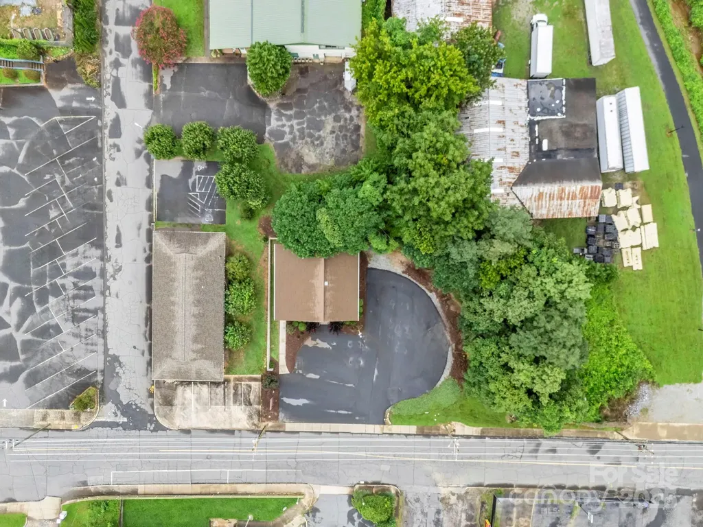 147 E Court Street Rutherfordton NC 28139
