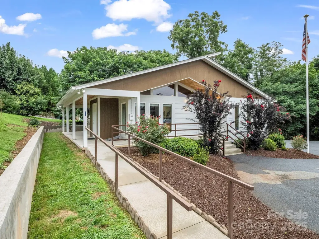 147 E Court Street Rutherfordton NC 28139