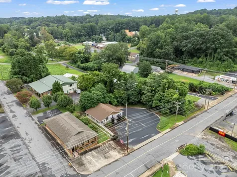 147 E Court Street Rutherfordton NC 28139