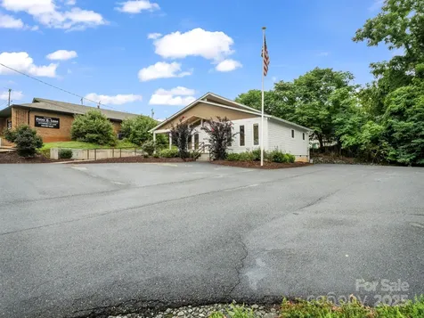 147 E Court Street Rutherfordton NC 28139