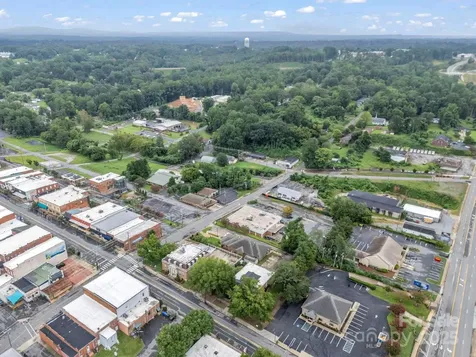 147 E Court Street Rutherfordton NC 28139