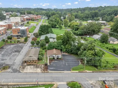 147 E Court Street Rutherfordton NC 28139