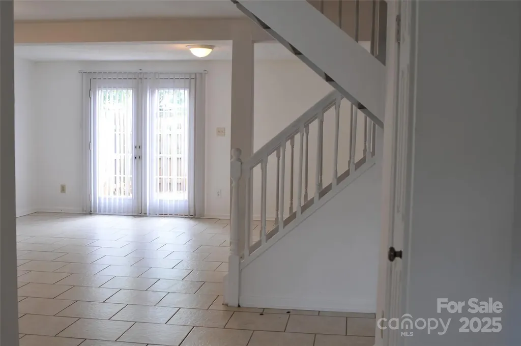 9626-C Vinca Circle Charlotte NC 28213
