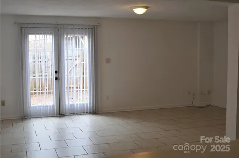 9626-C Vinca Circle Charlotte NC 28213