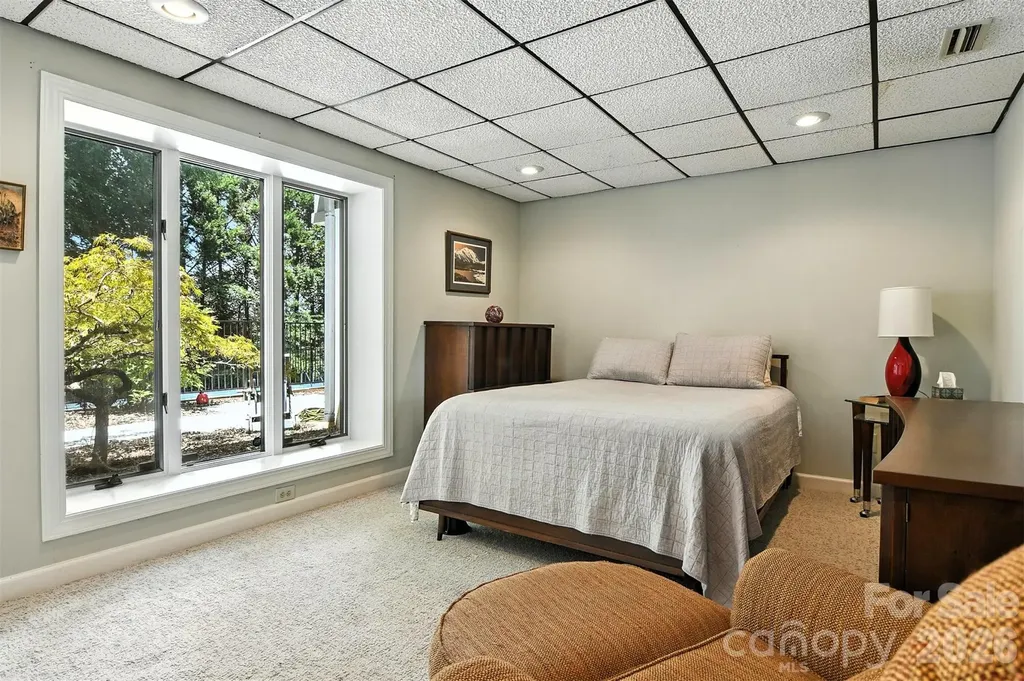 5042 Ridgeland Drive Hickory NC 28602