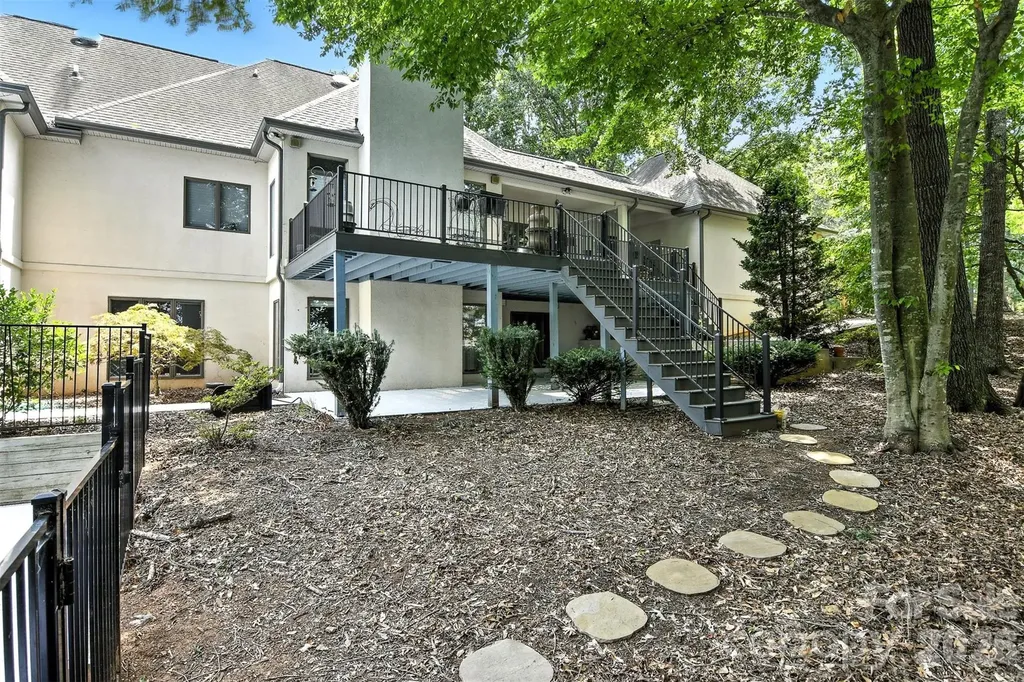 5042 Ridgeland Drive Hickory NC 28602