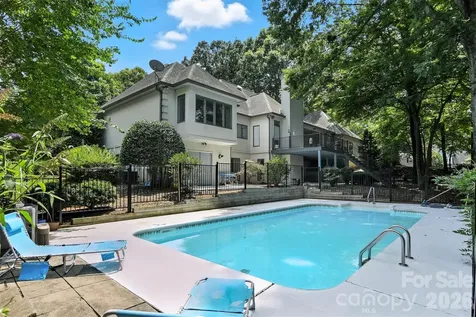 5042 Ridgeland Drive Hickory NC 28602