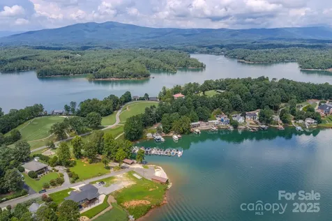 101 Lake Club Lane Nebo NC 28761