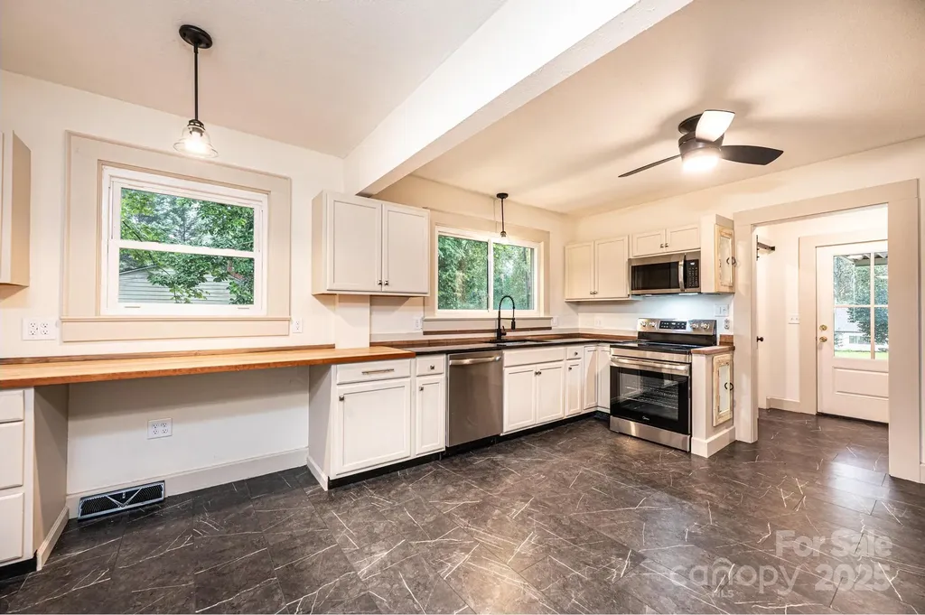 526 Kentwood Street SW Lenoir NC 28645