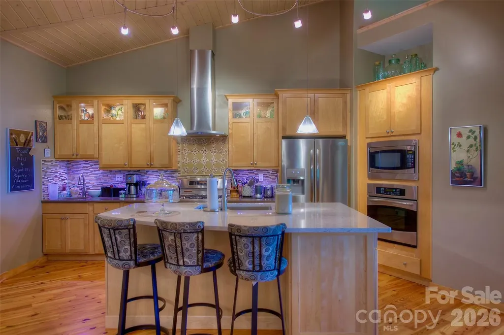 1024 Arrowhead Ridge Road Spruce Pine NC 28777