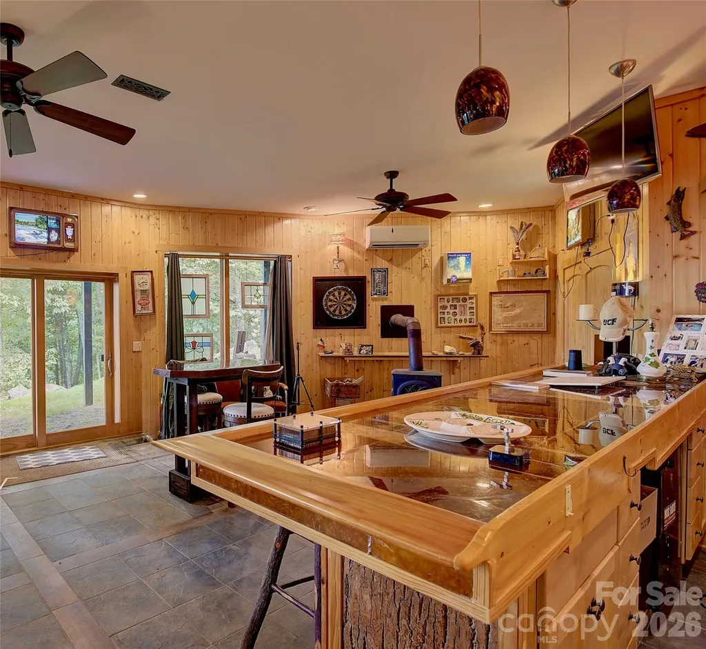 1024 Arrowhead Ridge Road Spruce Pine NC 28777
