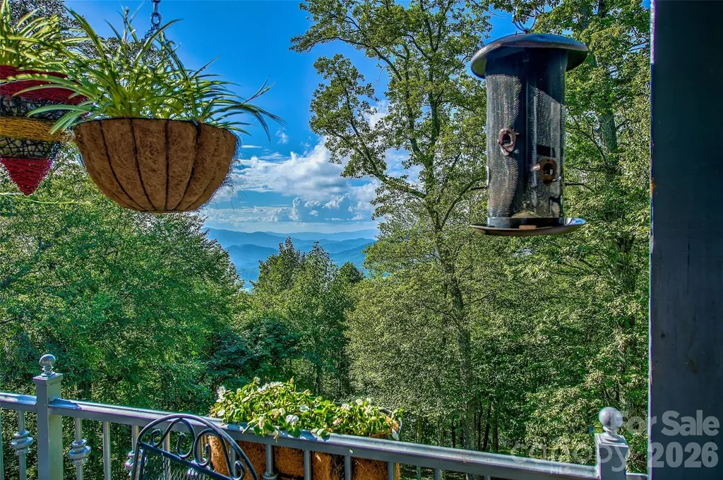 1024 Arrowhead Ridge Road Spruce Pine NC 28777