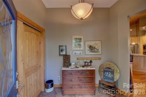 1024 Arrowhead Ridge Road Spruce Pine NC 28777