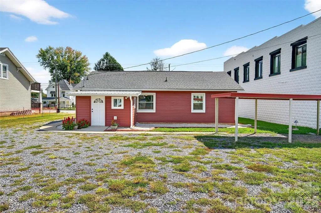 262 Catawba Avenue Old Fort NC 28762