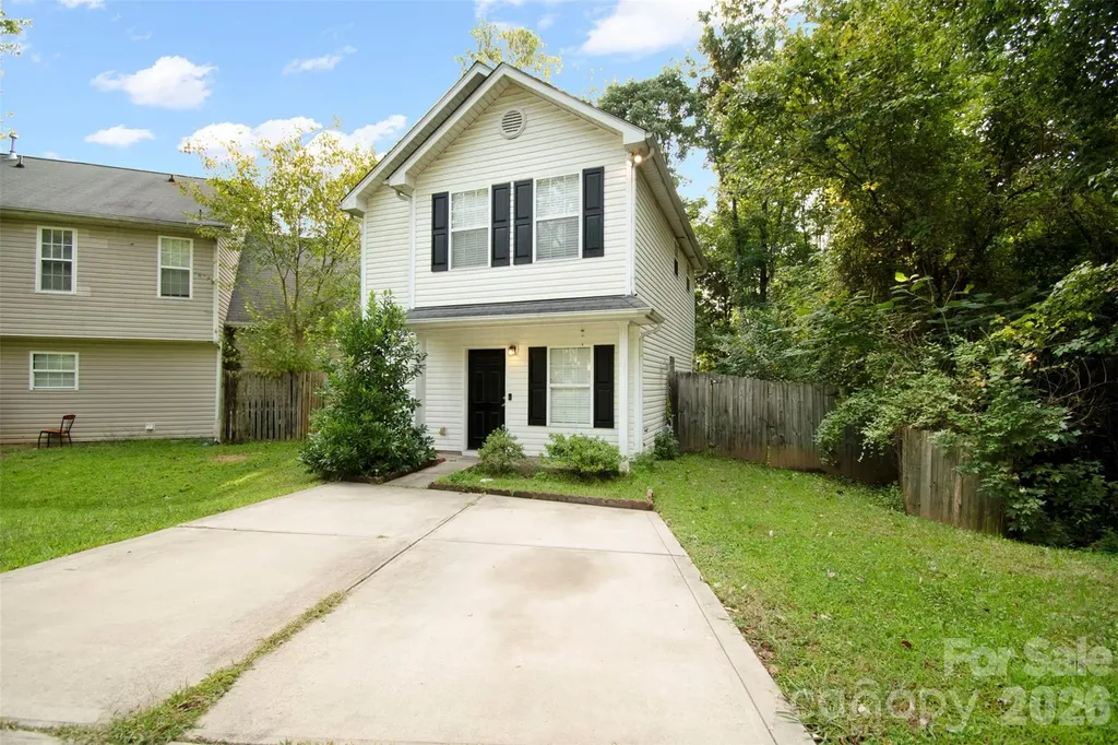 5541 Peachwood Drive Charlotte NC 28216