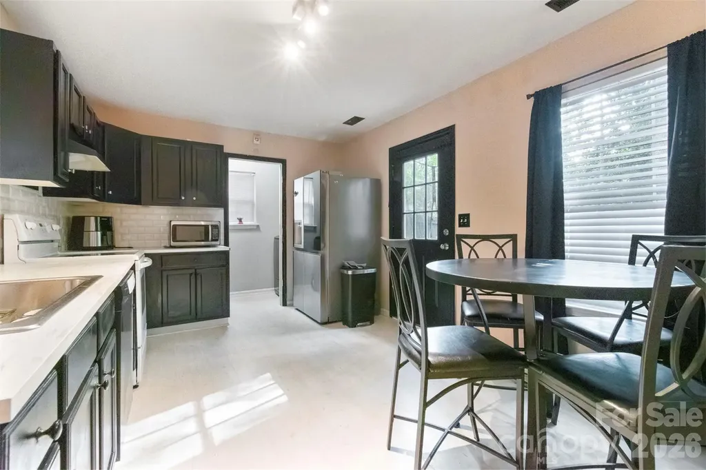 5541 Peachwood Drive Charlotte NC 28216