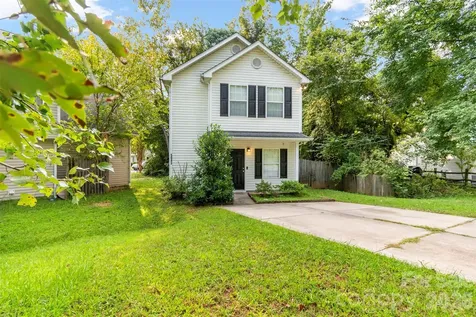 5541 Peachwood Drive Charlotte NC 28216