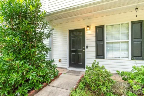 5541 Peachwood Drive Charlotte NC 28216
