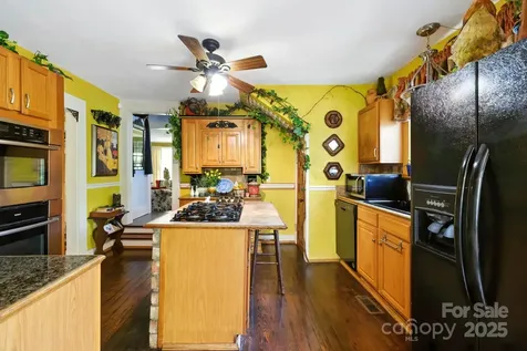 317 Courtland Boulevard Hendersonville NC 28791