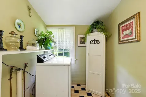 317 Courtland Boulevard Hendersonville NC 28791