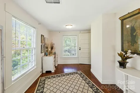 317 Courtland Boulevard Hendersonville NC 28791
