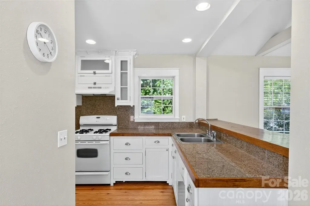 160 E Howard Street Tryon NC 28782