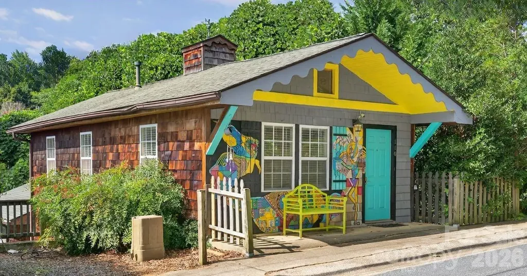 160 E Howard Street Tryon NC 28782