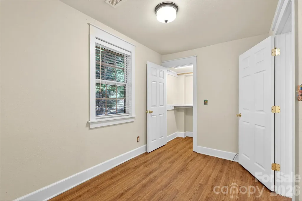 160 E Howard Street Tryon NC 28782