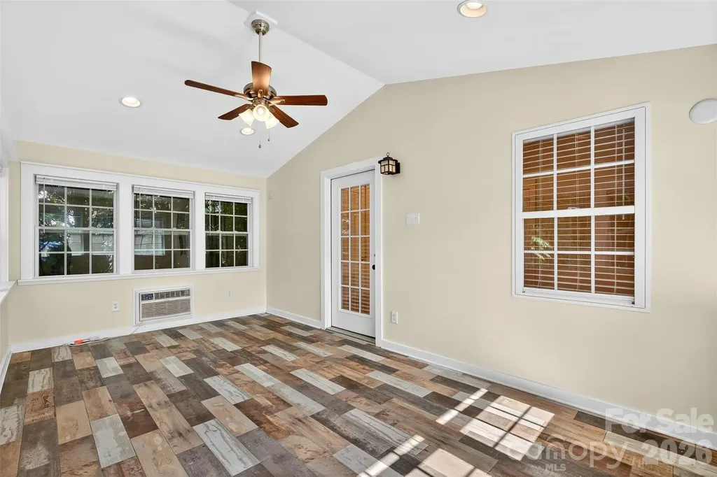 160 E Howard Street Tryon NC 28782