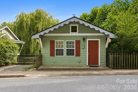 160 E Howard Street Tryon NC 28782