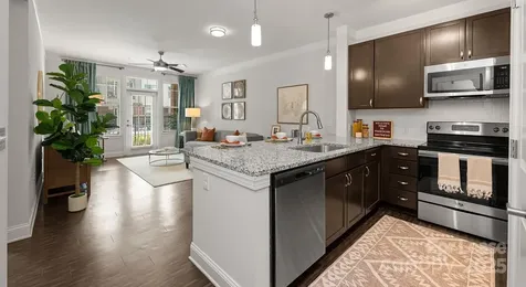 10624 Parrish Street Matthews NC 28105