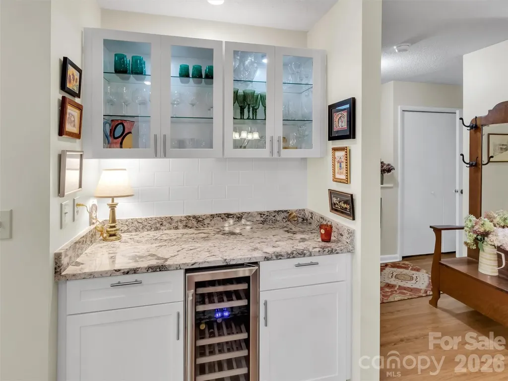 87 Willow Road Waynesville NC 28786