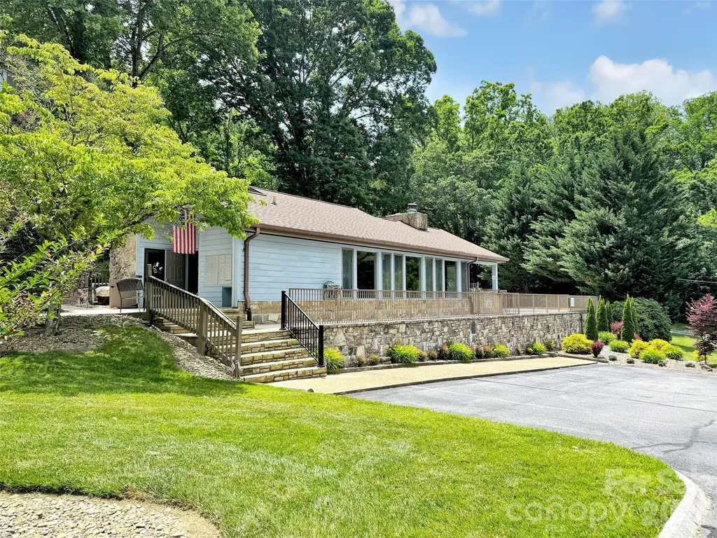 87 Willow Road Waynesville NC 28786