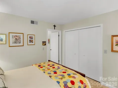 87 Willow Road Waynesville NC 28786