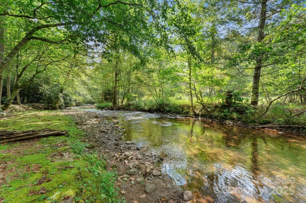 90 Wilds Cove Road Franklin NC 28734