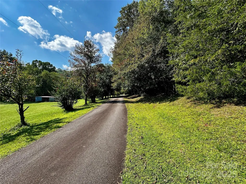 90 Wilds Cove Road Franklin NC 28734