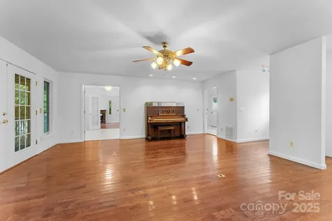 90 Wilds Cove Road Franklin NC 28734