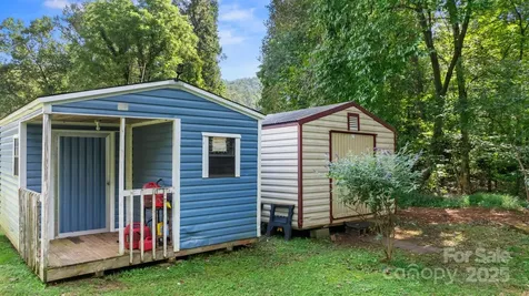 90 Wilds Cove Road Franklin NC 28734