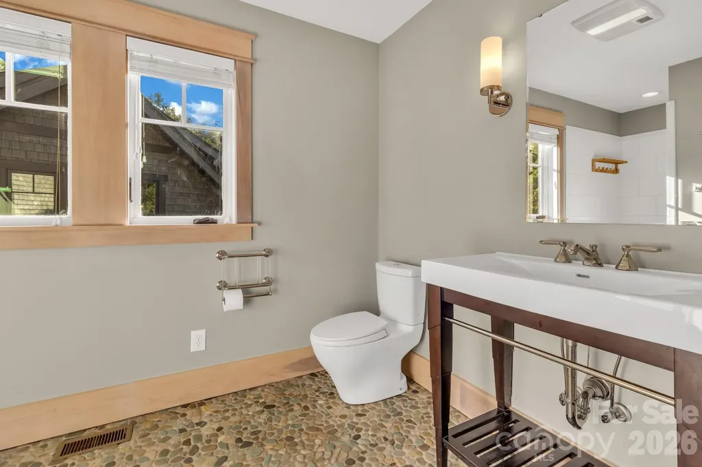 875 Creston Drive Black Mountain NC 28711
