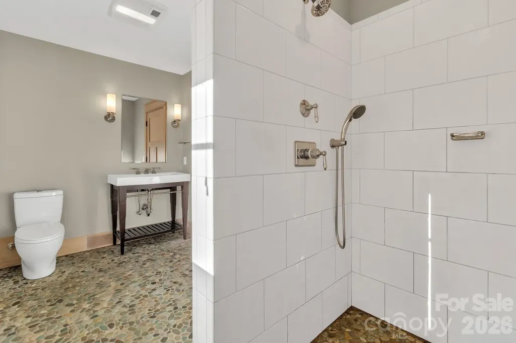 875 Creston Drive Black Mountain NC 28711