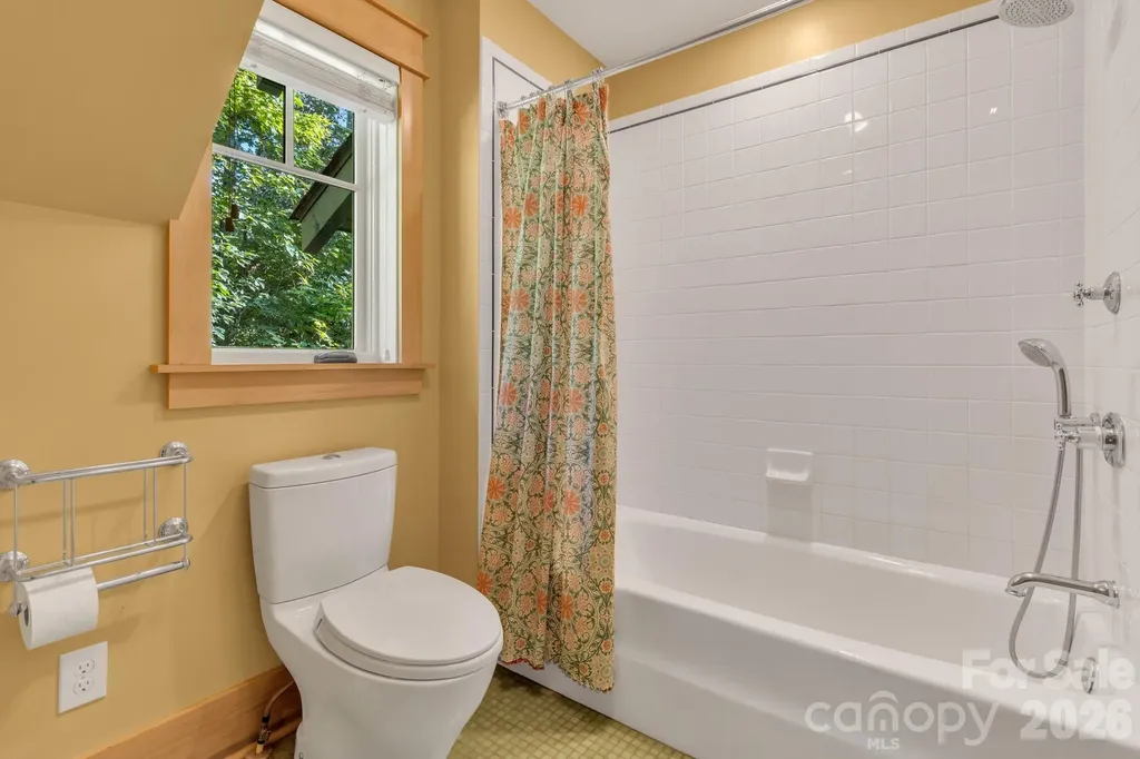 875 Creston Drive Black Mountain NC 28711