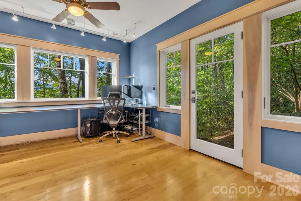 875 Creston Drive Black Mountain NC 28711