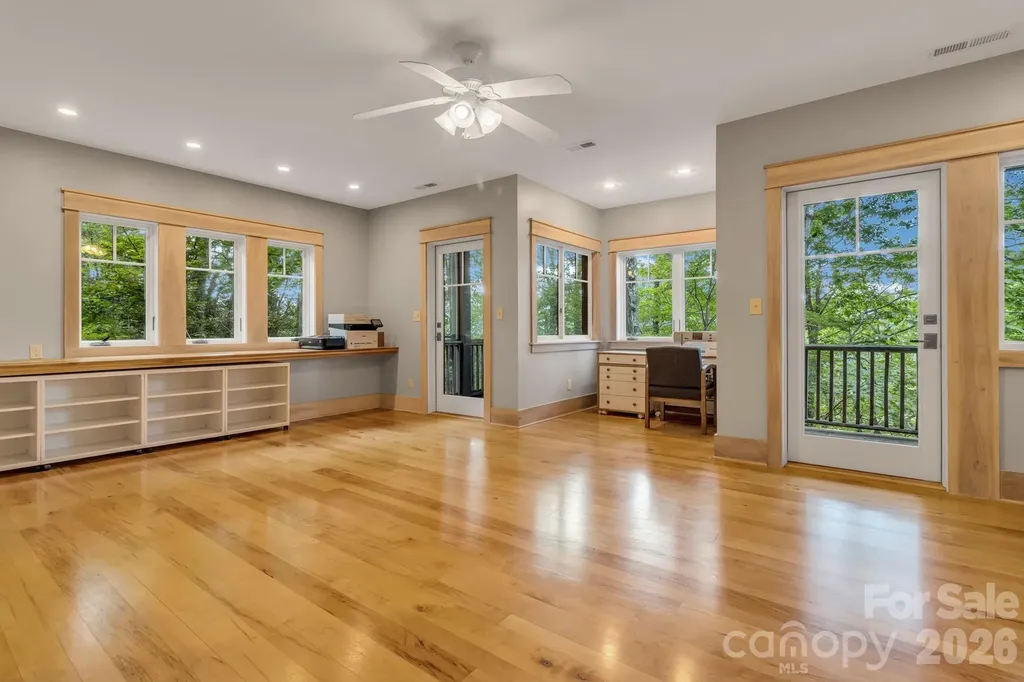 875 Creston Drive Black Mountain NC 28711