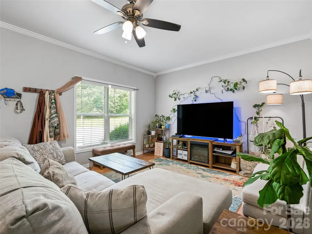 404 Villas Court Asheville NC 28806