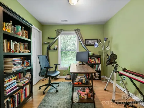 404 Villas Court Asheville NC 28806
