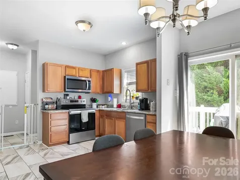 404 Villas Court Asheville NC 28806